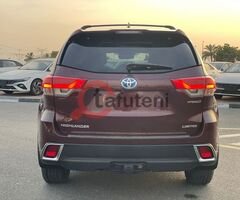 Toyota Highlander Hybrid Limited Edition For sale in dubai - Image 3