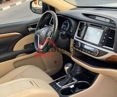 Toyota Highlander Hybrid Limited Edition For sale in dubai - Image 4