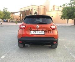 Renault Captur 2017 LE - 1.6 L Full Option For sale in dubai - Image 3