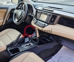 2018 Toyota RAV4 XLE Full Option - Sunroof, American Specs, Low Mileage - For Sale in Dubai - Image 7