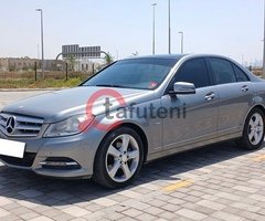 Mercedes C200 Full Option - GCC Specs For Sale in Dubai - Image 2