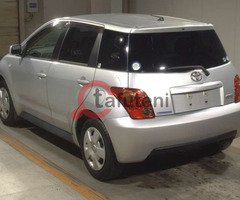 Toyota IST 2005 model for sale in Dubai - Image 2